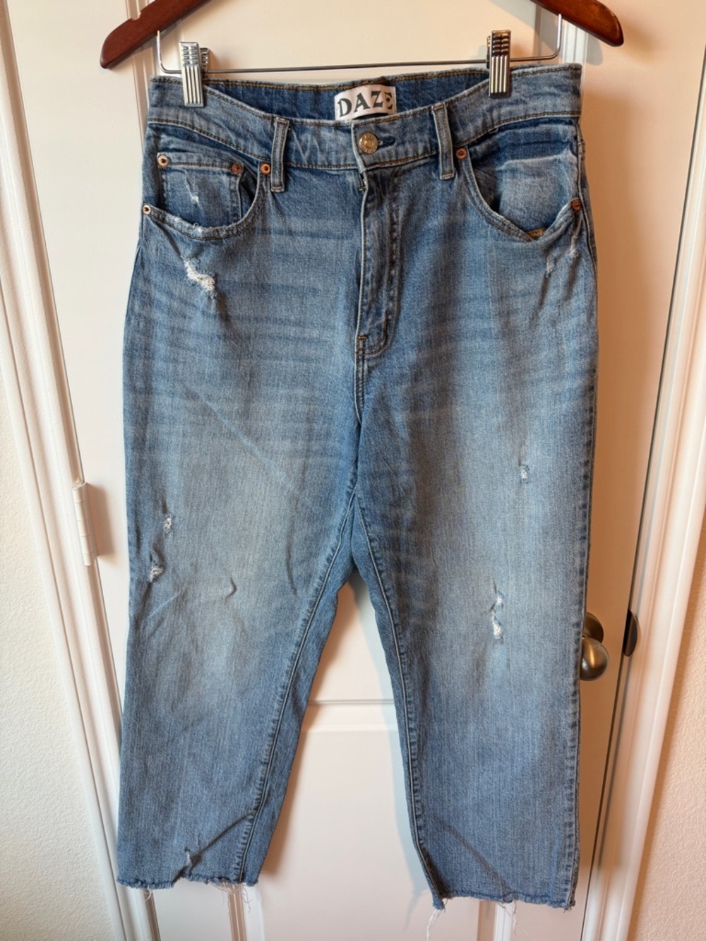⚡️Daze Women’s Light Blue Distressed Jeans
